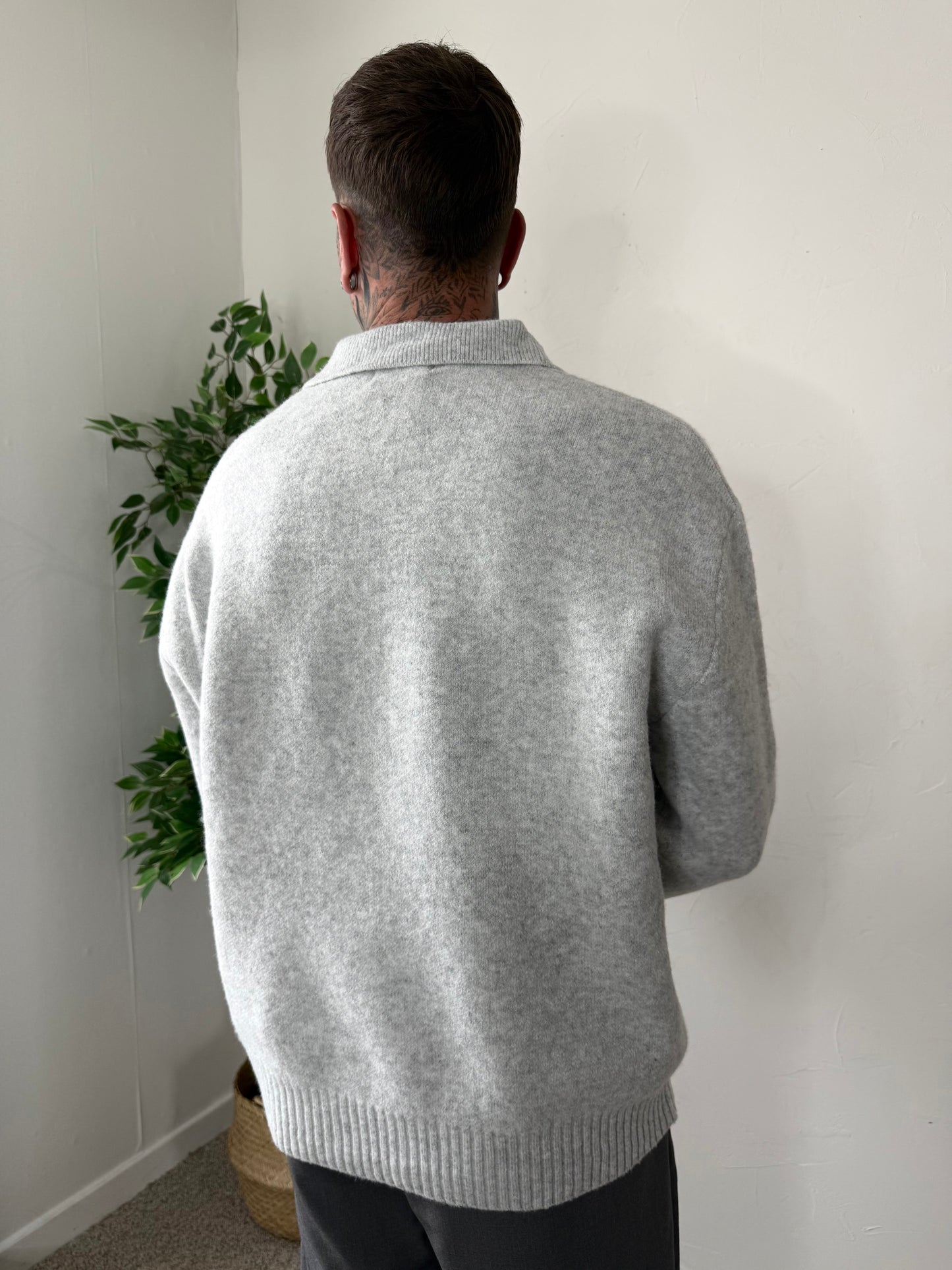 PULL GRIS