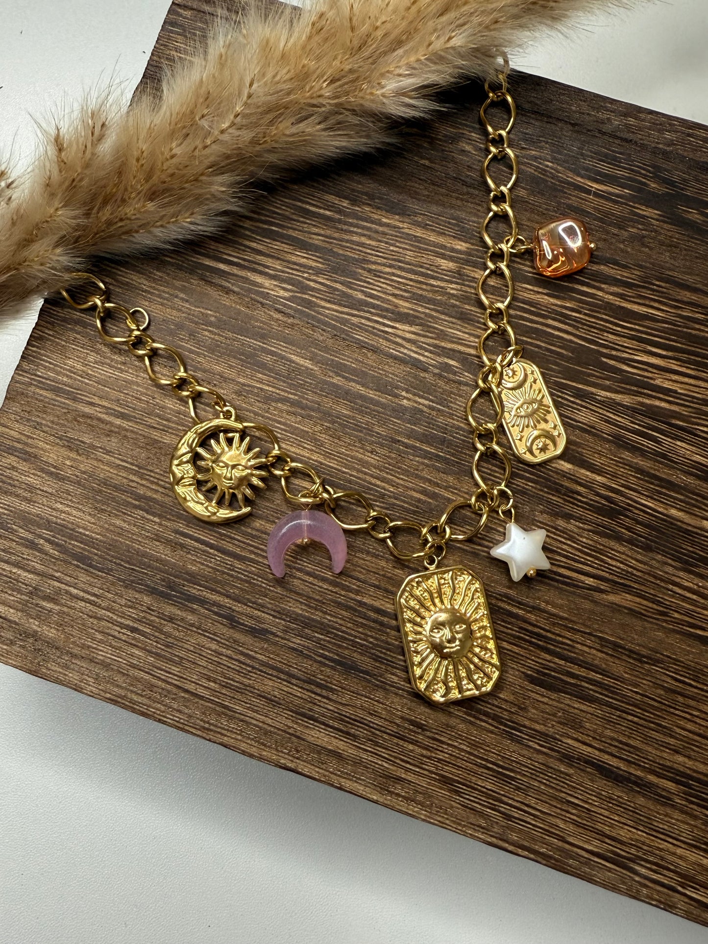 COLLIER 228