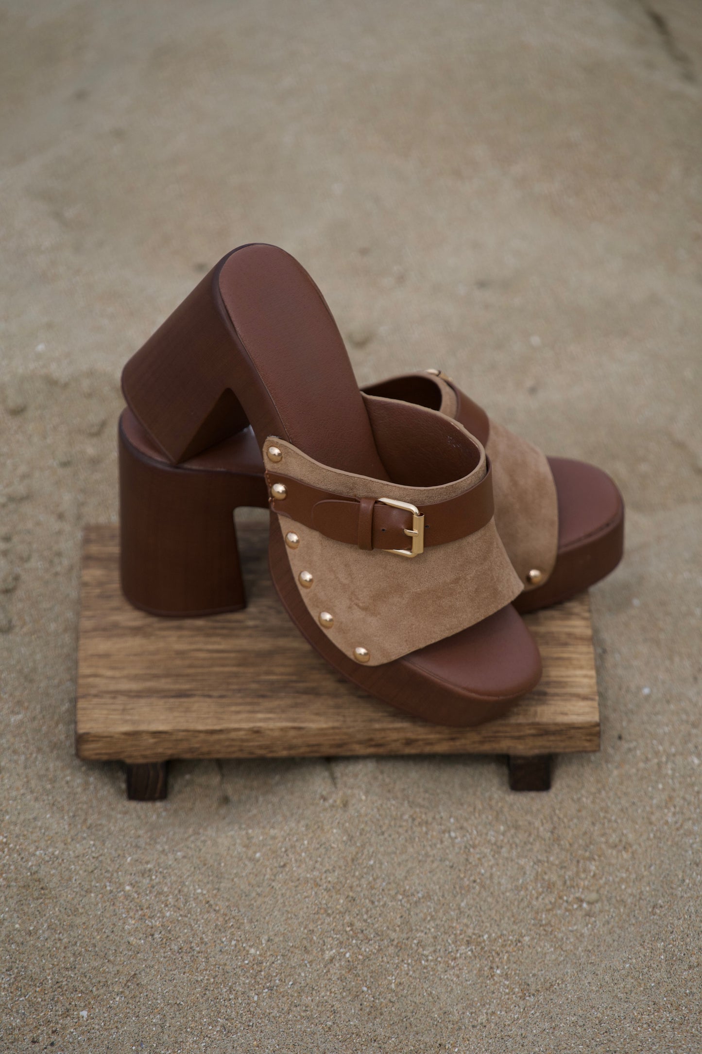 SANDALES