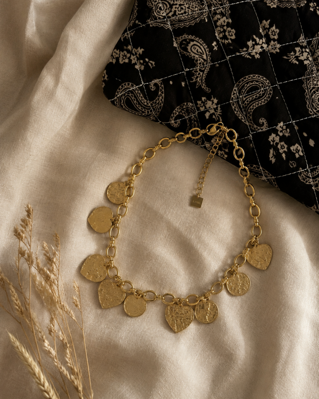 COLLIER