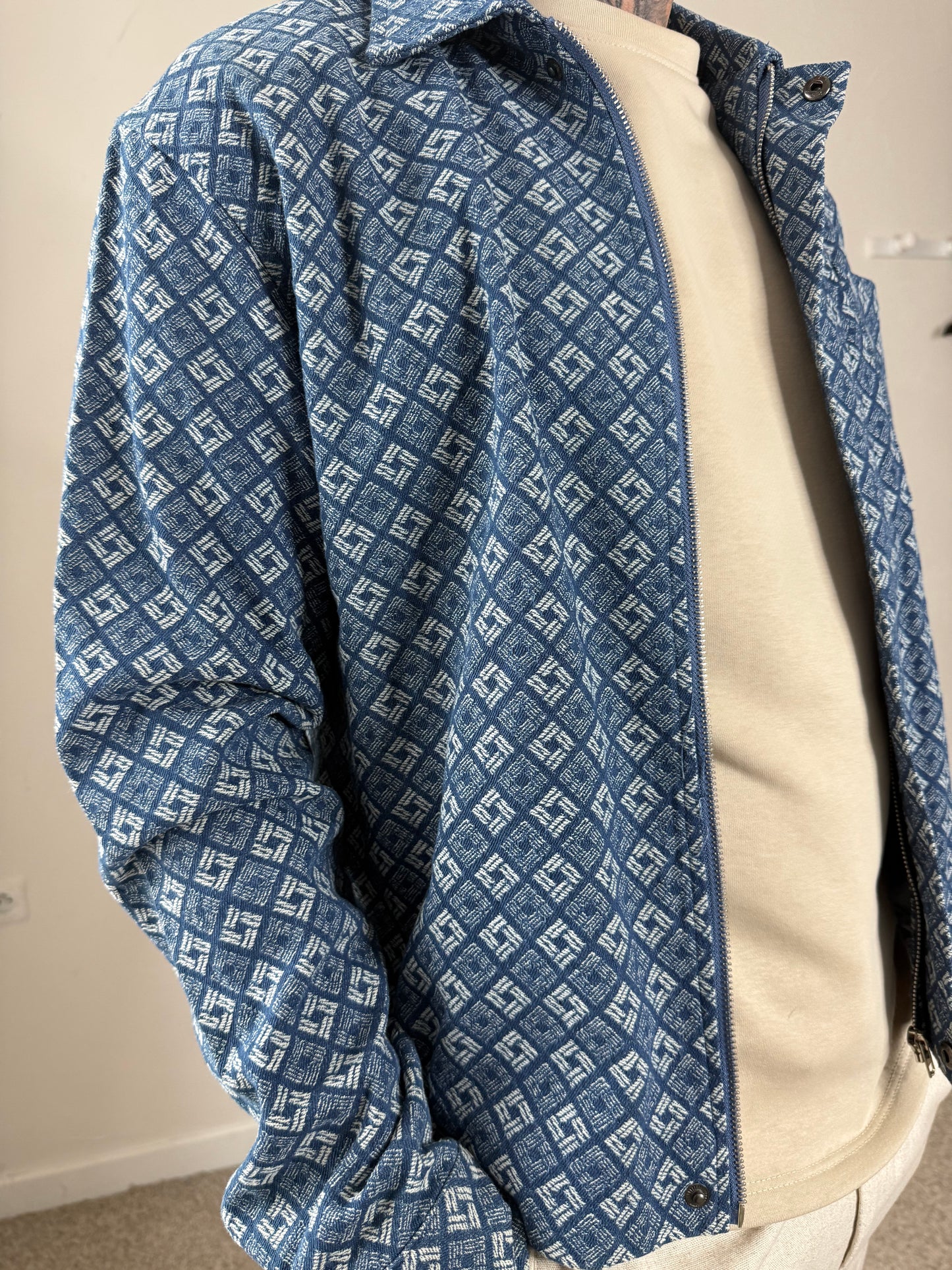 SURCHEMISE MOTIF