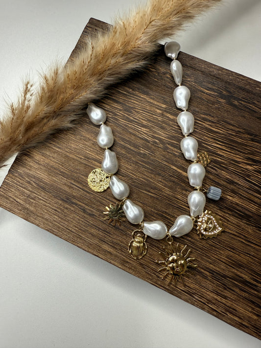 COLLIER 223